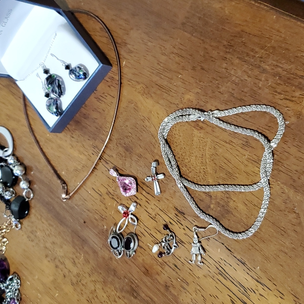 Jewelry bundle - Picture 8 of 16